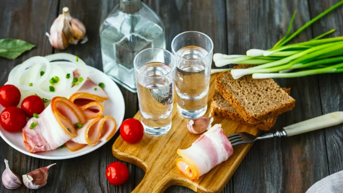 Bad Eating Habits: खाना खाते वक्त न करें ये गलतियां
