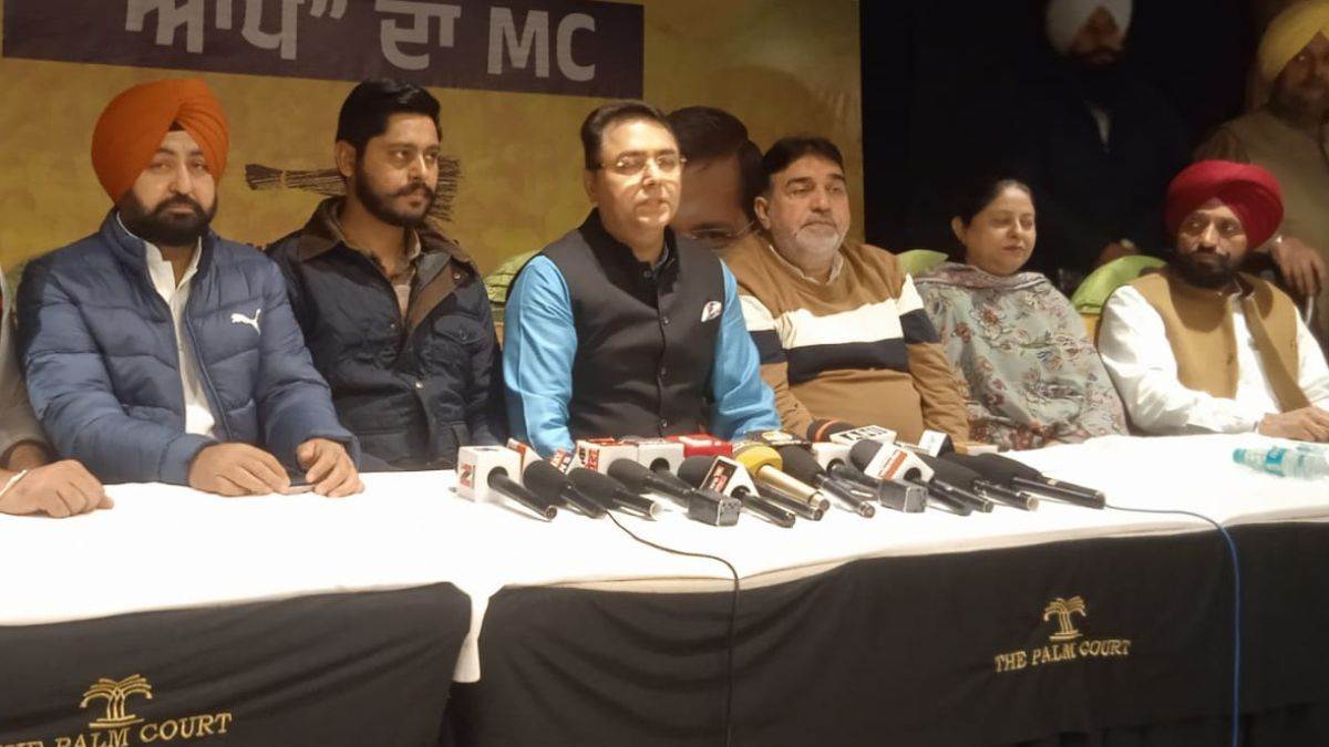 https://www.jagranimages.com/images/newimg/15122024/15_12_2024-aman_arora_1_23849050.jpg