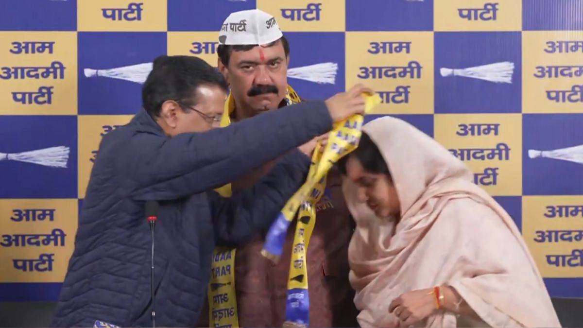 दिल्ली चुनाव से पहले BJP को झटका, दो नेताओं ने थामा आम आदमी पार्टी का दामन; यहां से मिल सकता है टिकट - Before Delhi election 2025 Ramesh Pahalwan left BJP and