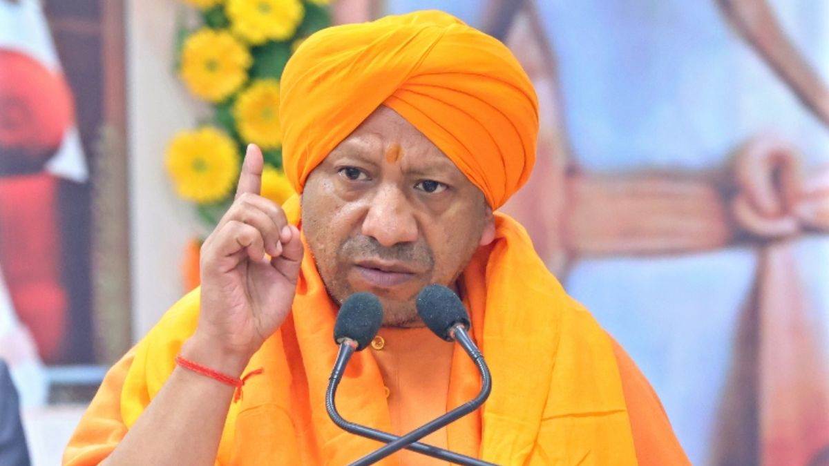 https://www.jagranimages.com/images/newimg/15122024/15_12_2024-yogi_2_23848795.jpg