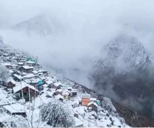 Weather Updates Snowfall continues in Uttarakhand and Jammu and Kashmir Cold returns in the plains