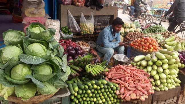 vegetable prices drop in wholesale and retail markets vegetables not being sent outside