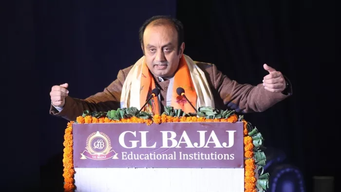दैनिक जागरण द्वारा आयोजित श्रीरामोत्सव में सबके राम पर व्याख्यान देते राज्यसभा सदस्य सुधांशु त्रिवेदी।