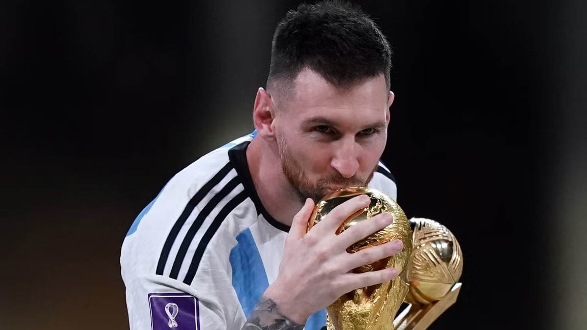 fifa awards 2023 lionel messi won best fifa player award beat erling haaland