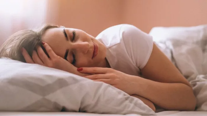 सोते-सोते हो सकता है वेट लॉस! जानिए कैसे।