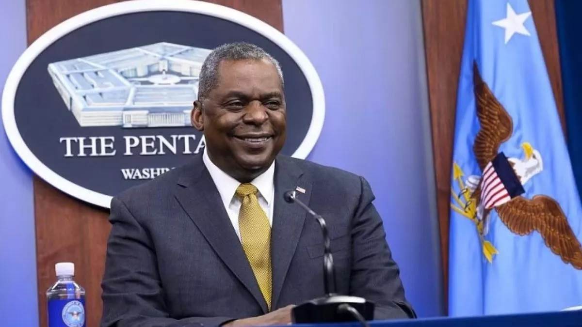 us defense minister lloyd austin discharged from hospital