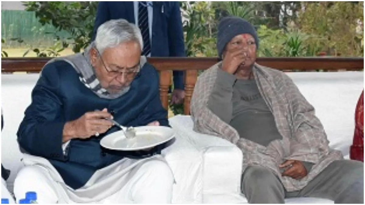 Lalu Yadav और Nitish Kumar के बीच खटास या सबकुछ नॉर्मल? 'दही के टीके' को  लेकर शुरू हुई सियासी अटकलें - lalu yadav and nitish kumar political tension  increases claims bjp leader