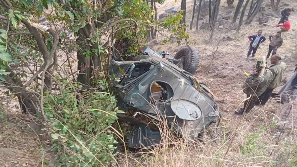 Poonch Accident: 20 फीट नीचे खाई में गिरा सैन्य वाहन, हादसे में एक जवान की मौत, एक की हालत गंभीर