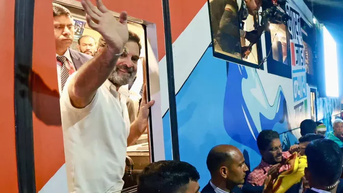 राहुल गांधी के साथ 'मोहब्बत की दुकान' बस में करना चाहते हैं सफर (Image: ani)