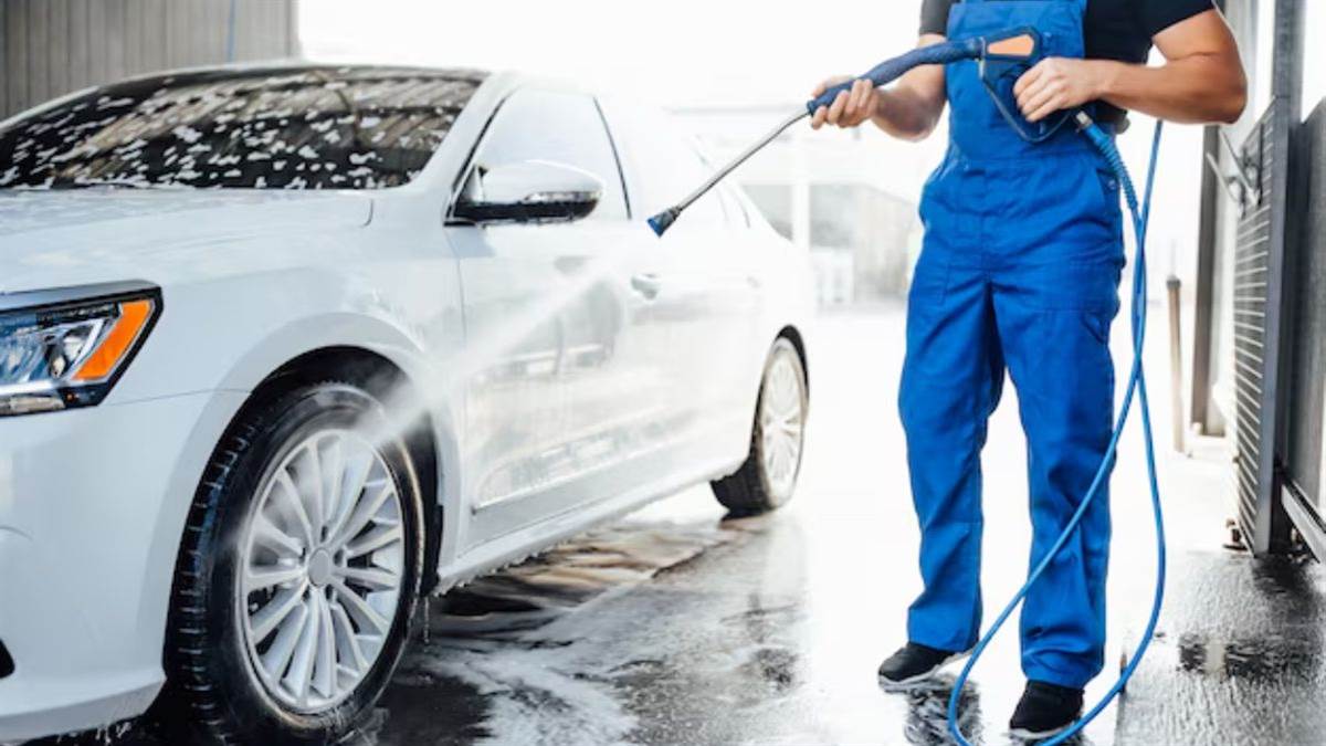 https://www.jagranimages.com/images/newimg/16012025/16_01_2025-car11_23867868.jpg