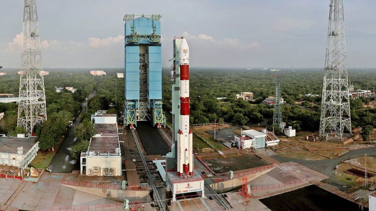 https://www.jagranimages.com/images/newimg/16012025/16_01_2025-isro_spadex_23867599.jpg