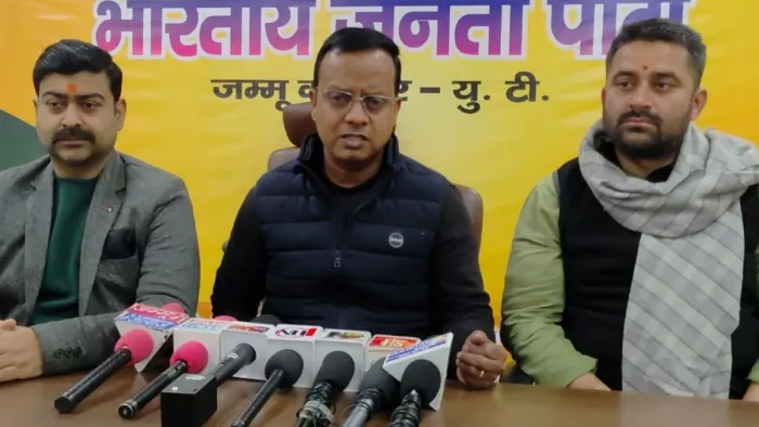 राजौरी में रहस्यमय हालत में 15 बच्चों की मौत, भाजपा का उमर सरकार पर हमला।