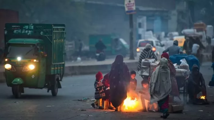 उत्तर भारत में बारिश-शीतलहर ने बढ़ाई ठिठुरन, हिमाचल-कश्मीर में होगा हिमपात (फोटो- पीटीआई)