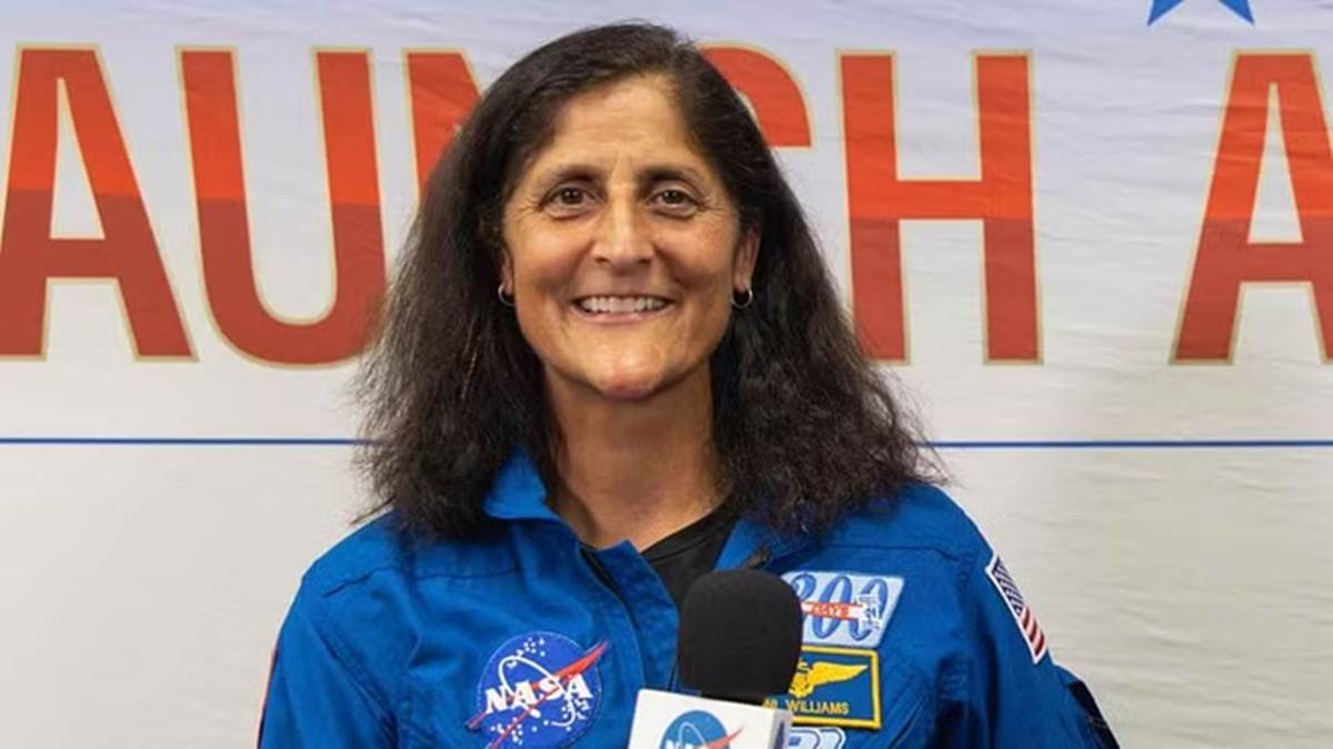 sunita williams of indian origin did spacewalk after 12 years