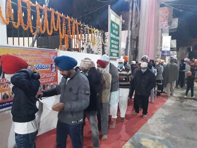 name of development of temple and sangat in seer govardhan donors donated openly in varanasi