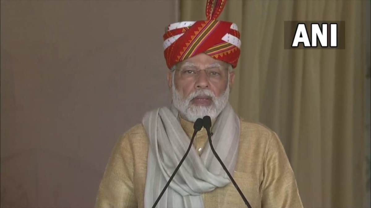 https://www.jagranimages.com/images/newimg/16022023/16_02_2023-pm_modi_at_aadi_mahotsav_today_23330994_12736838.jpg