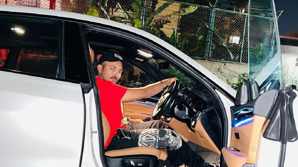 Prithvi Shaw पर भड़क गए फैंस, क्रिकेटर के दोस्‍त की कार में कर डाली