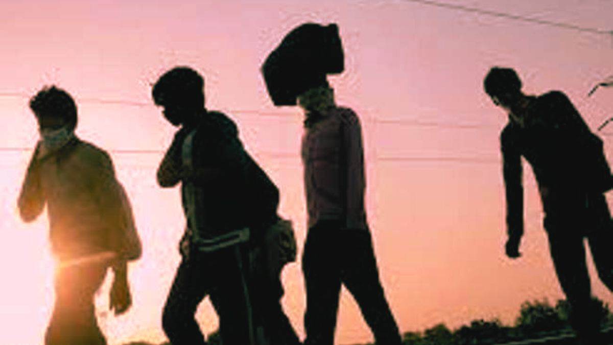 https://www.jagranimages.com/images/newimg/16022024/16_02_2024-indian_workers_cover_23654814.jpg