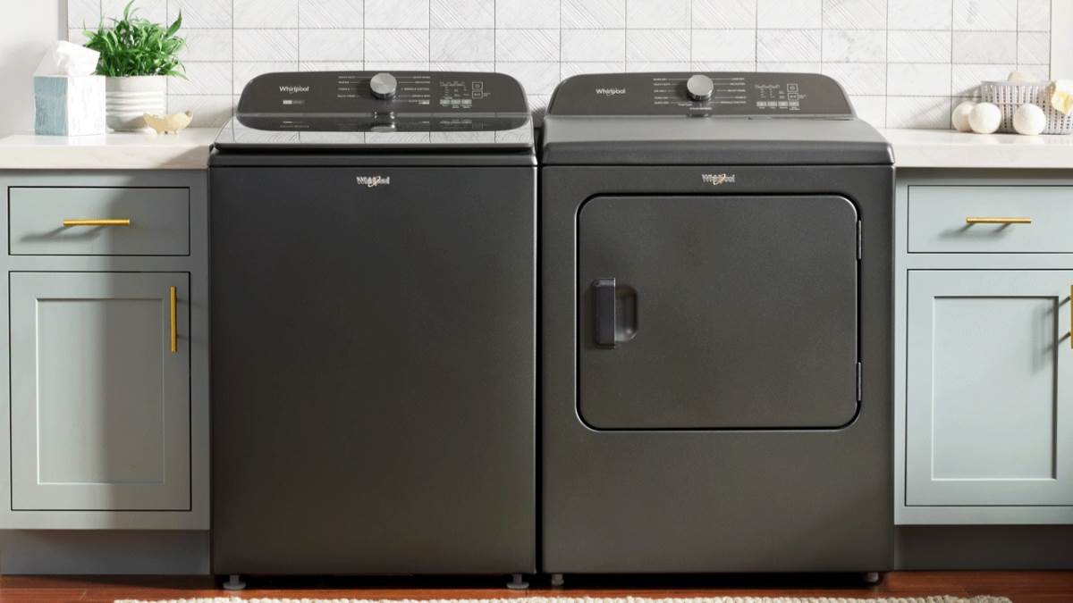 बस मालिक रहम करो! कपड़ों पर जमा मैल भी बोल उठेगा, जब Whirlpool Washing Machine 7.5 Kg का चलेगा जादू, कीमत भी कम