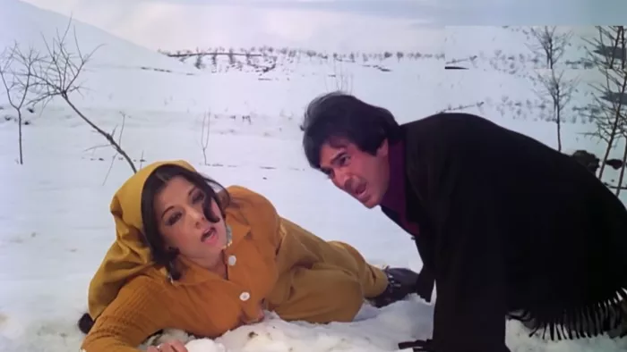 एक्ट्रेस मुमताज और एक्टर राजेश खन्ना (फोटो क्रेडिट- IMDB)