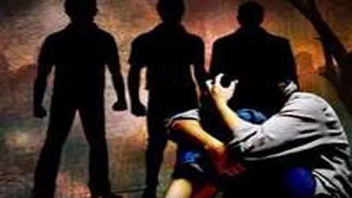 Budaun News: मां को अधमरा कर हिंदू किशोरी को उठा ले गए चार मुस्लिम युवक