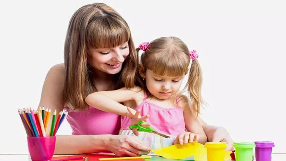 Parenting Tips बनना चाहते हैं अपने बच्चों का आदर्श तो इन बातों का जरूर रखें  ध्यान - If You Want To Be A Role Model For Your Children Then Keep These  Things