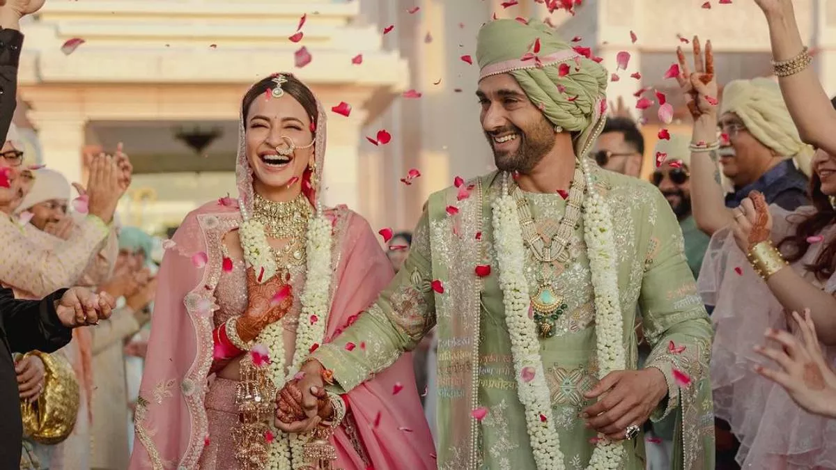 Kriti Kharbanda-Pulkit Samrat Wedding: एक-दूजे के हुए कृति खरबंदा और पुलकित सम्राट, शादी की पहली तस्वीर आई सामने
