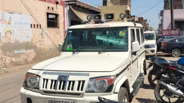 Agra Crime News: आरटीओ की टीम हमला, तमंचा तान चालानी प्रिंटर ले भागे