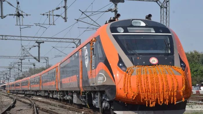 Vande Bharat: अब 26 से नियमित चलेगी देहरादून-लखनऊ वंदे भारत एक्सप्रेस