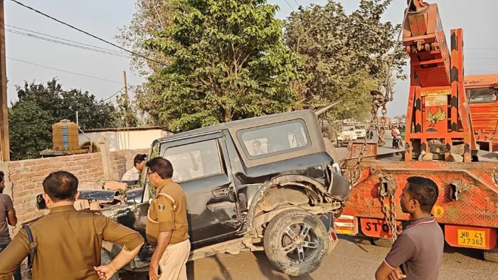 एसपी आवास में घुसी थार गाड़ी। फ़ोटो- जागरण