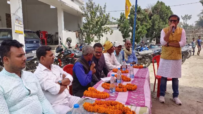 जन सुराज पार्टी के नेता आलोक कुमार झा ने आयोजित किया होली मिलन कार्यक्रम