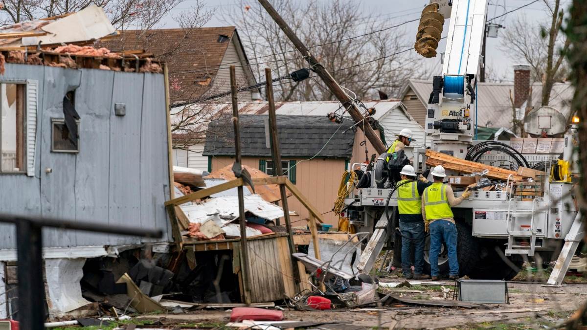 https://www.jagranimages.com/images/newimg/16032025/16_03_2025-us_storm_1_23900516.jpg
