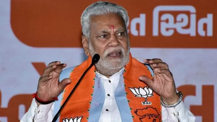 भाजपा के प्रदेश के अध्यक्ष सीआर पाटिल ने कहा है कि क्षत्रियों को मनाने का प्रयास करेंगे।