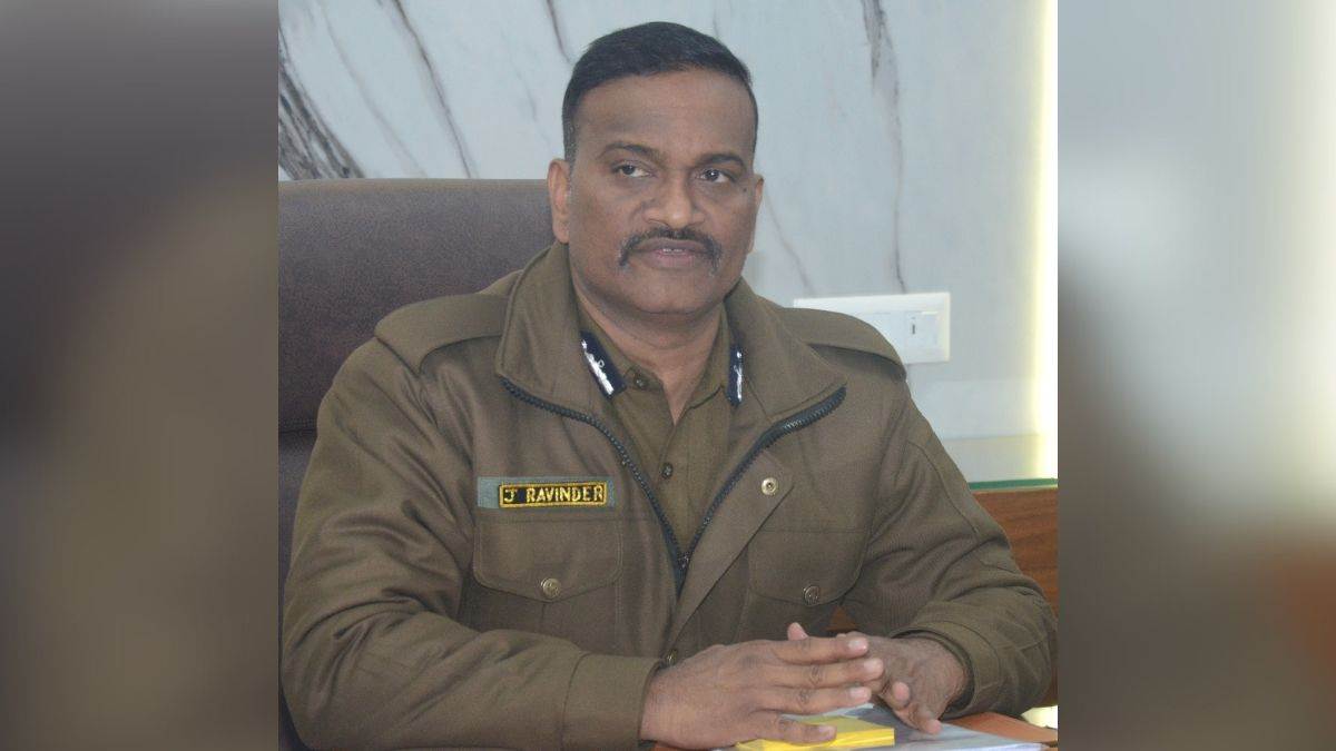 ips transfer in up agra police commissioner j ravinder goud transfers gives new policing methods introduced new commissioner ips deepak kumar