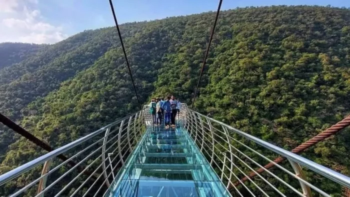 झारखंड में 3 जगह होगा 'ग्लास ब्रिज' का निर्माण, मंत्री ने अफसरों को सौंपा टास्क