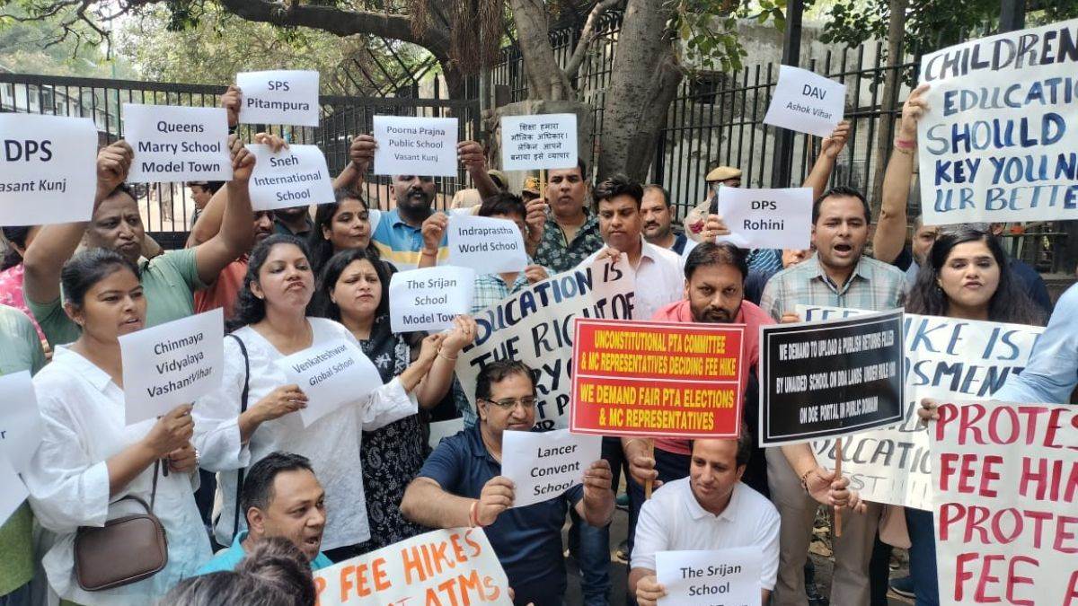 https://www.jagranimages.com/images/newimg/16042025/16_04_2025-protest_23919978.jpg