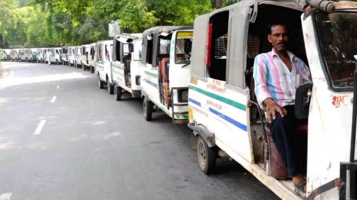 https://www.jagranimages.com/images/newimg/16042025/16_04_2025-rural_service_vehicle_23919695_143816335.jpg