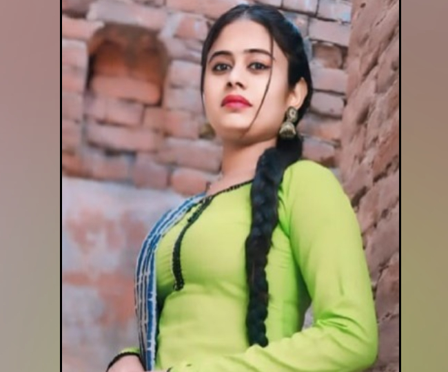 इंस्टाग्राम स्टार रवीना