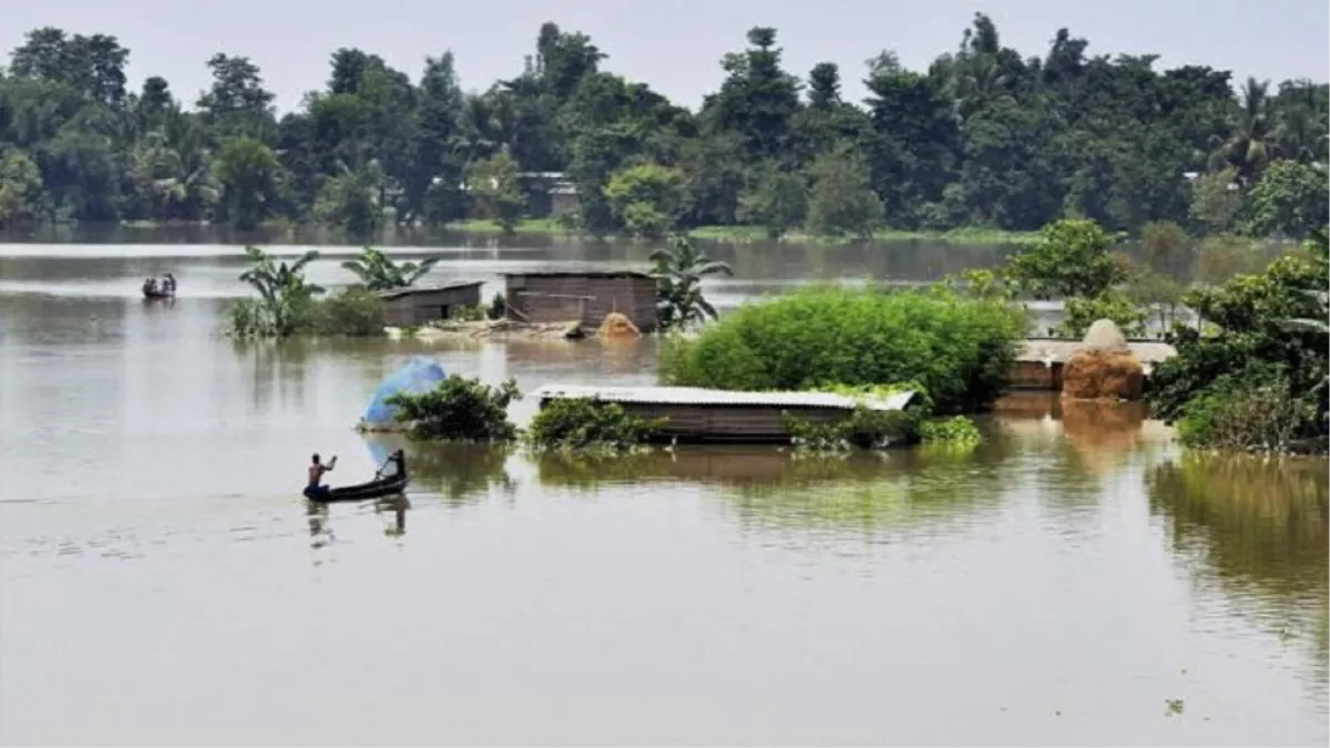Assam Floods: असम में बाढ़ की वजह से 7 जिलों में लगभग 57,000 लोग हुए प्रभावित, तीन लोगों की मौत