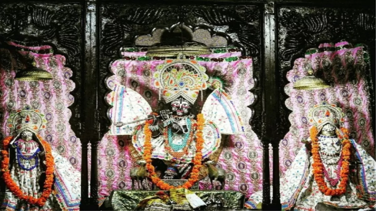 Gopinath Temple Vrindavan: सप्तदेवालय में शामिल गोपीनाथ मंदिर, चमत्कारी है भगवान की प्रतिमा, वक्षस्थल है हुबहू श्रीकृष्ण के जैसा
