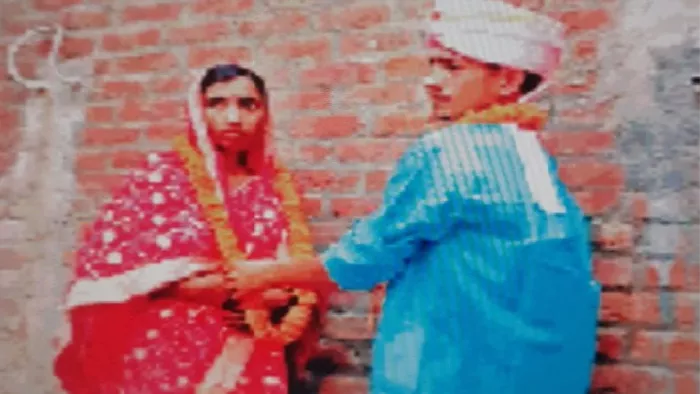 शादी के बाद नीलेश व निहारिका। सौ. इंटरनेट मीडिया