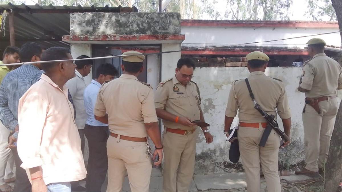 crime in prayagraj lab technician of calvin hospital murdered with sharp weapon
