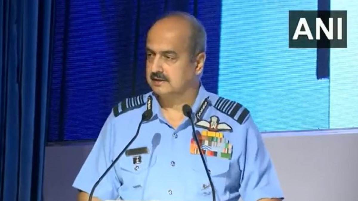 https://www.jagranimages.com/images/newimg/16052023/16_05_2023-iaf_chief_vr_chowdhary_23413749.jpg