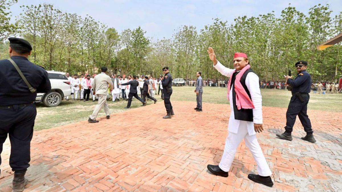 akhilesh yadav addressed election rally of atarra in banda for lok sabha election