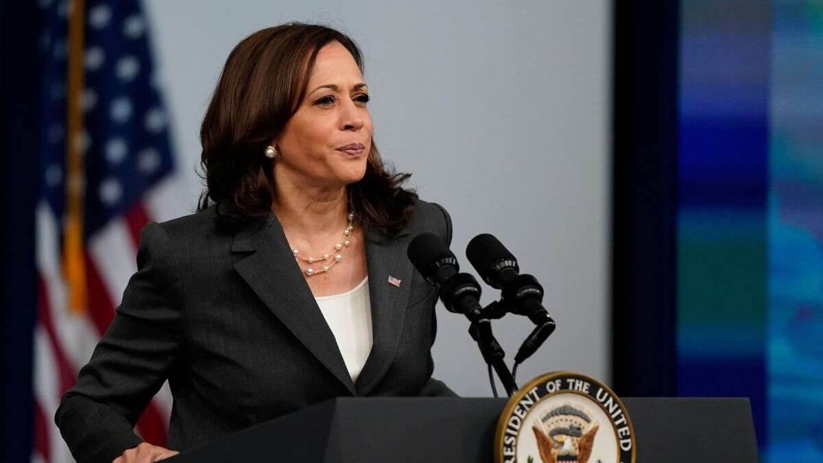 https://www.jagranimages.com/images/newimg/16052024/16_05_2024-kamla_harris_1_23719287.jpg