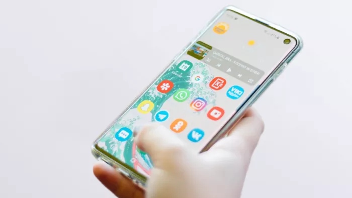 Internet Speed: Smartphone में चकाचक चलने लगेगा इंटरनेट