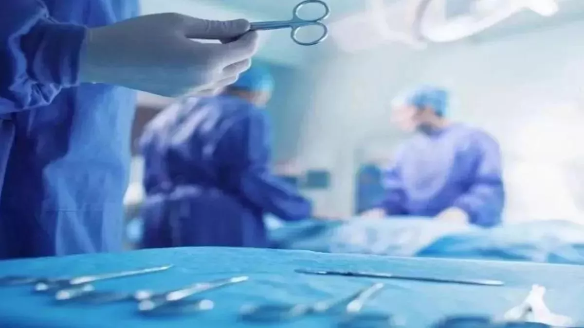 केरल के सरकारी अस्पताल में डाक्टरों की लापरवाही, अंगुली के बजाय कर दी जीभ की सर्जरी; स्वास्थ्य मंत्री ने दिए जांच के निर्देश