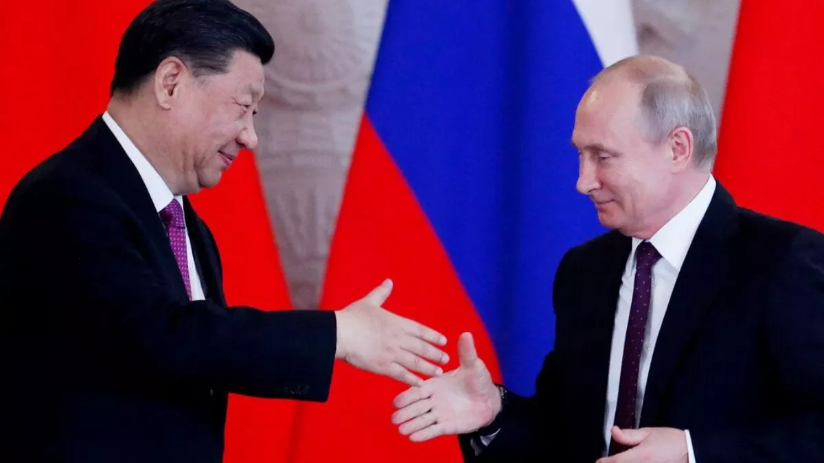 यूक्रेन से युद्ध के बीच चीन पहुंचे रूसी राष्ट्रपति पुतिन, जिनपिंग के साथ बैठक में 'नो लिमिट्स' पार्टनरशिप पर कर सकते हैं बड़ा एलान