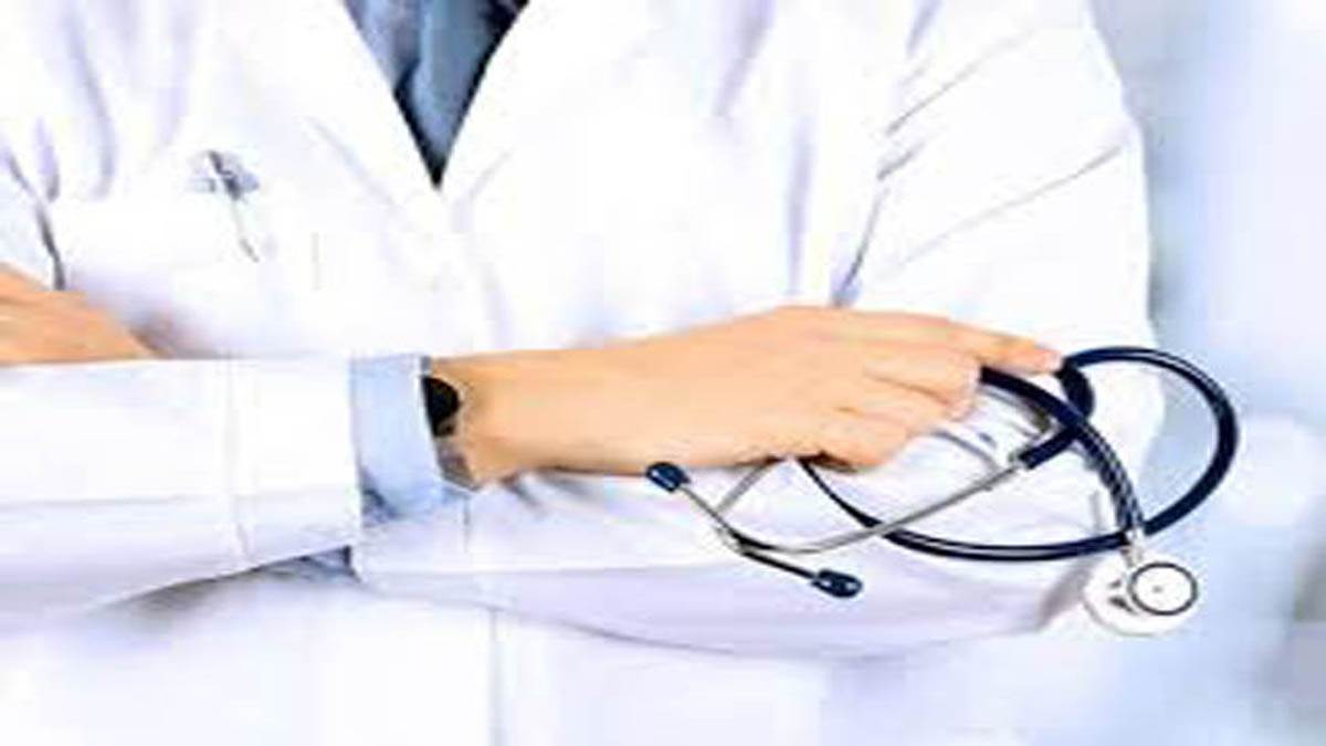 https://www.jagranimages.com/images/newimg/16052025/16_05_2025-doctor_23939206.jpg