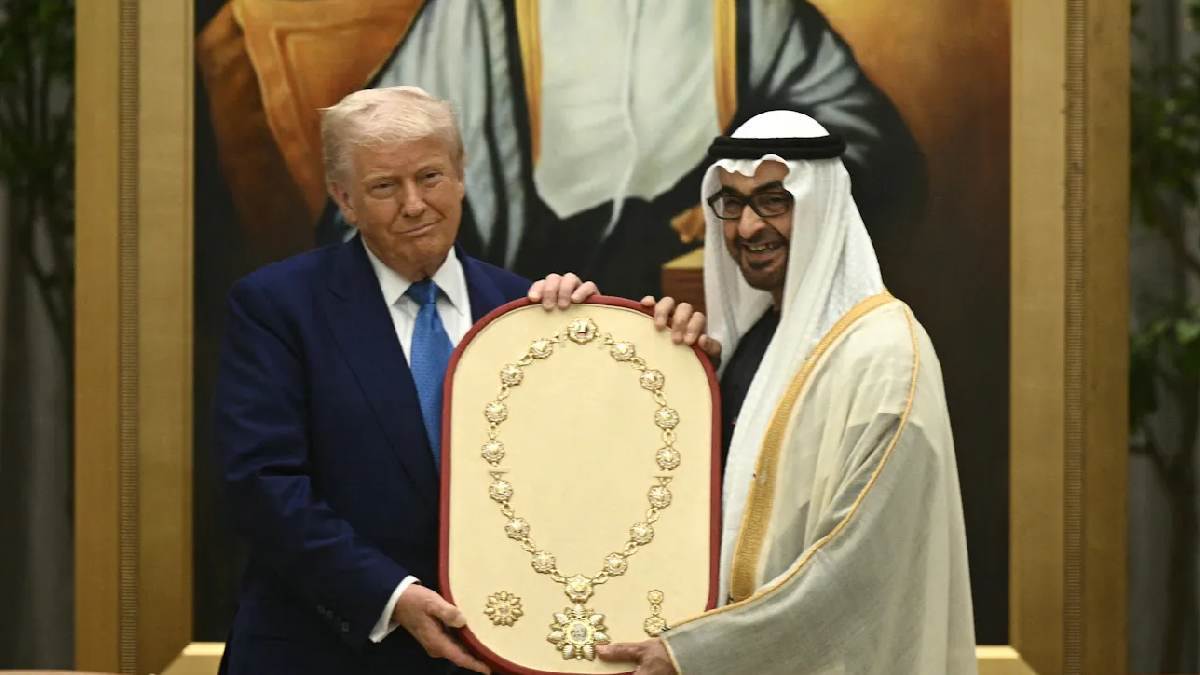 https://www.jagranimages.com/images/newimg/16052025/16_05_2025-donald_trump_in_uae_23938833.jpg